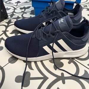 Adidas Men's Dark Blue Athletic Shoes